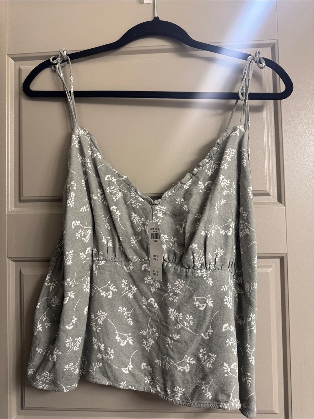 Abercrombie & Fitch Sage Green Floral Tie-Shoulder Camisole